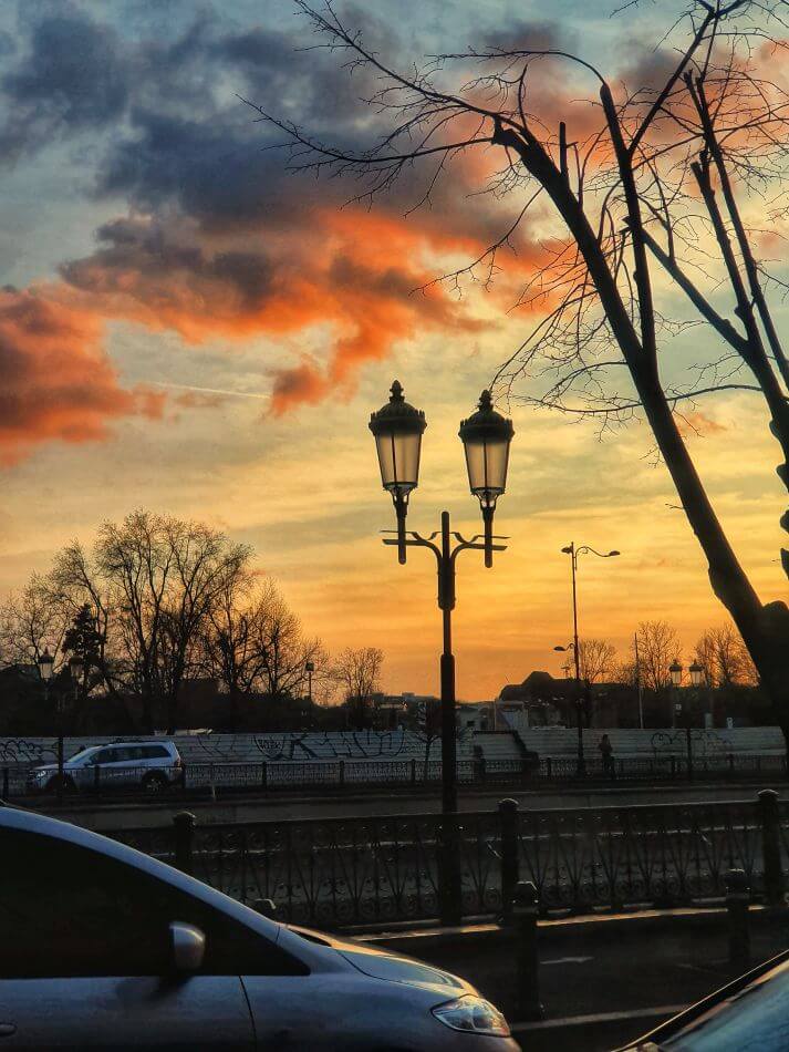 Apus în București Galaxy-10-plus-Bucuresti-016